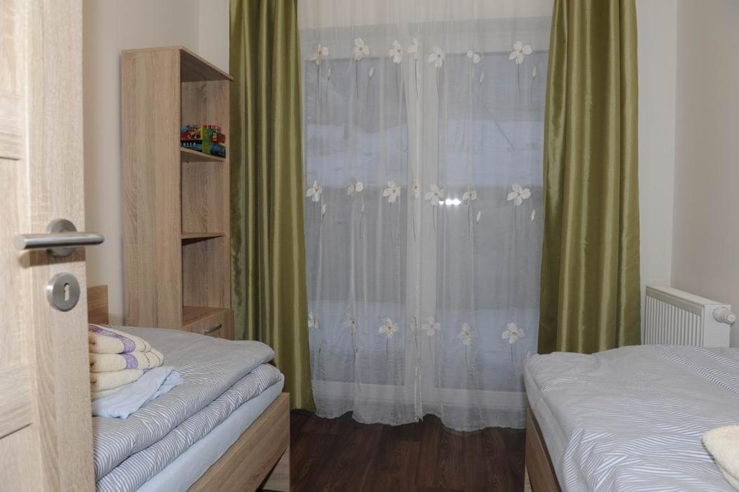 Apartamenty Lucky 188 เดมานอฟสกา โดลินา ภายนอก รูปภาพ